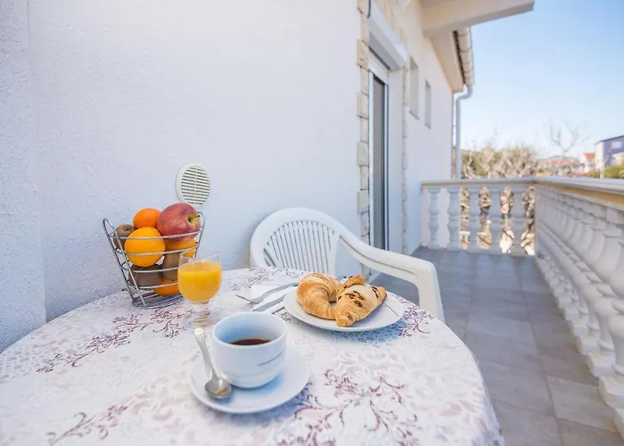 Kikas Apartament Vir